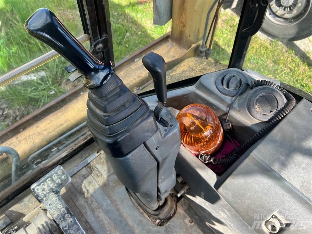 CAT 432 D 4X4 其他