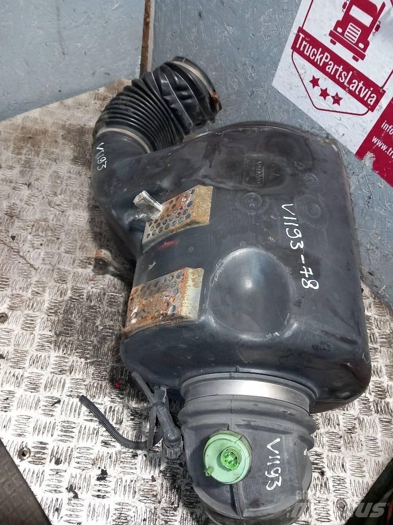 Volvo FH 12     3979505 駕駛室與內部