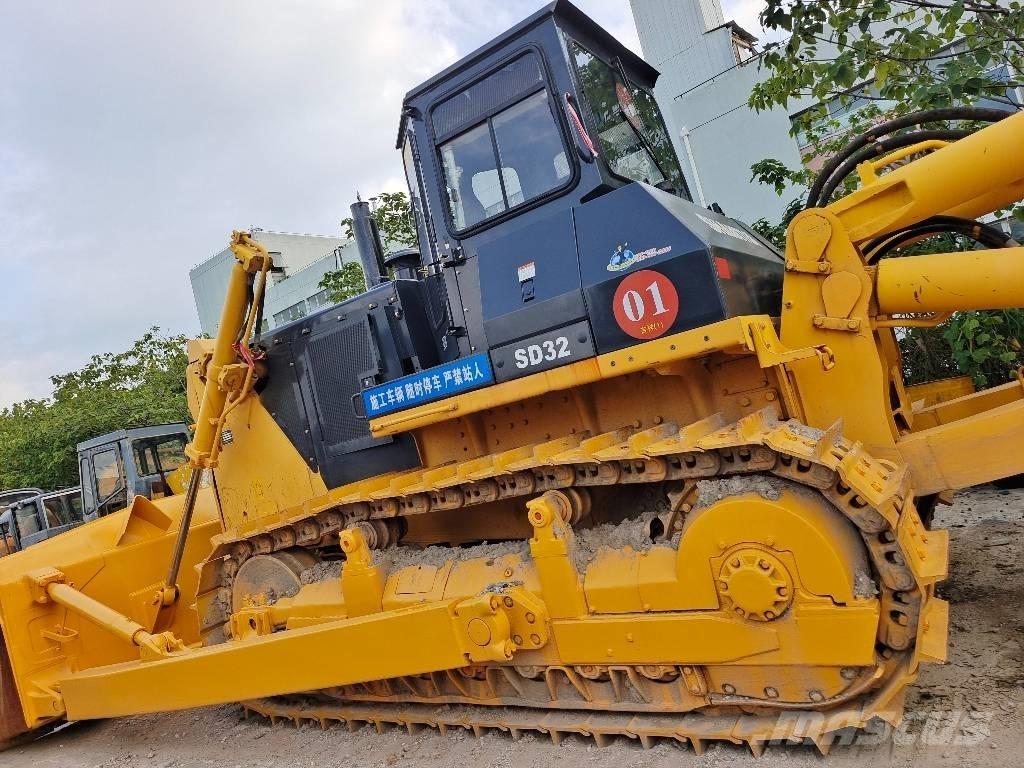 Shantui SD 32 履帶推土機