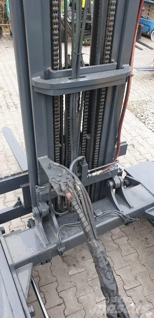 Combilift C 4500 四向前伸式堆高機(叉車)