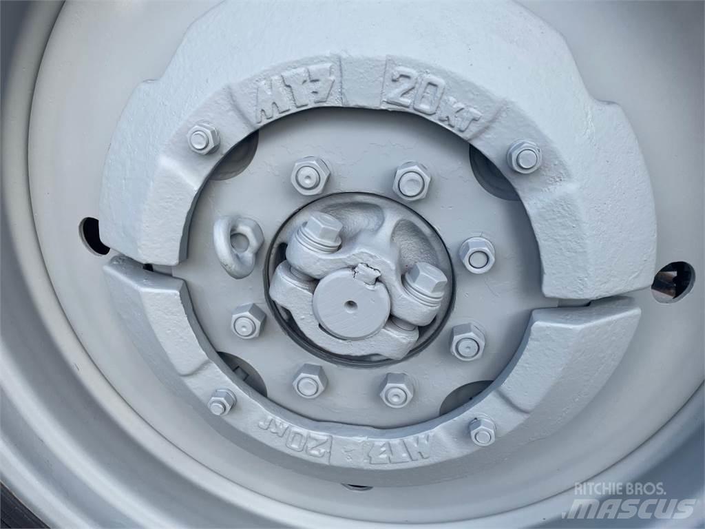 Belarus MTS 820 曳引機