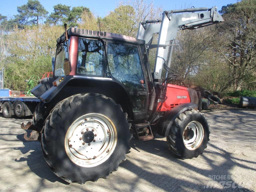 Valtra 6350 曳引機
