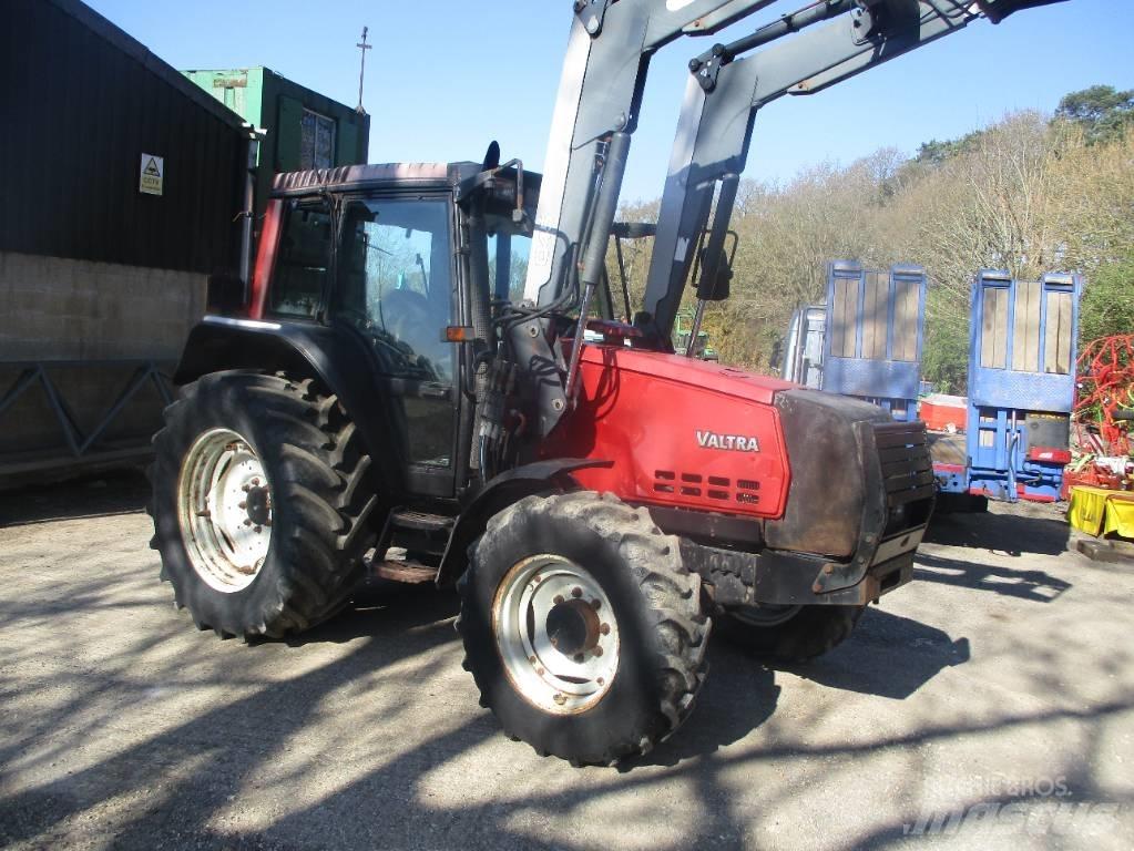 Valtra 6350 曳引機