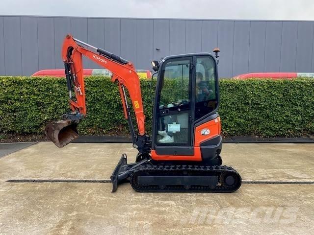 Kubota U 27-4 小型挖土機/掘鑿機<7t(小型挖掘機)