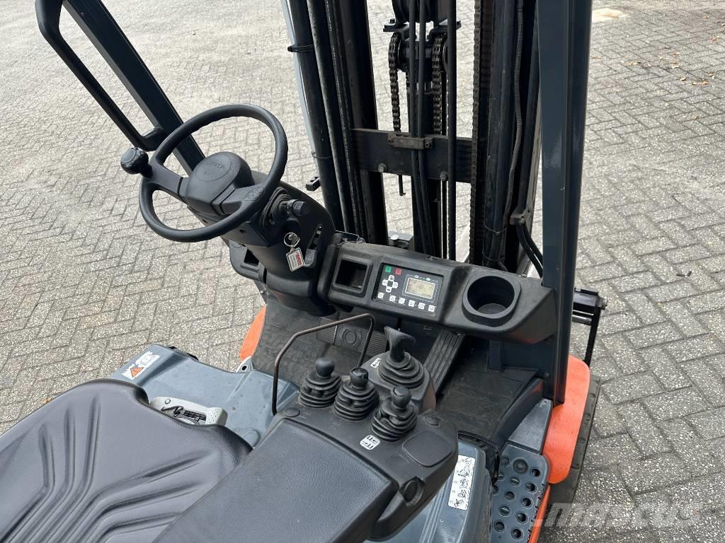 Toyota 8 FBE 20 T 電動堆高機