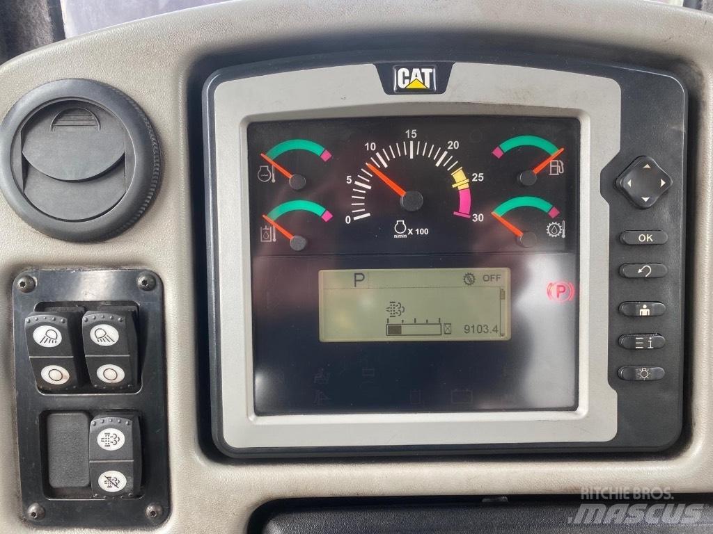 CAT D 6 T LGP 履帶推土機