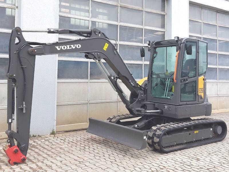 Volvo ECR 58 F 小型挖土機/掘鑿機<7t(小型挖掘機)