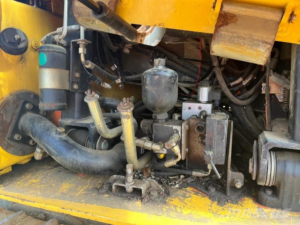 New Holland D180 履帶推土機