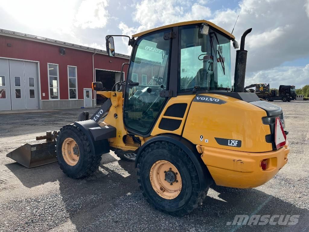 Volvo L 25 F 輪胎式裝載機