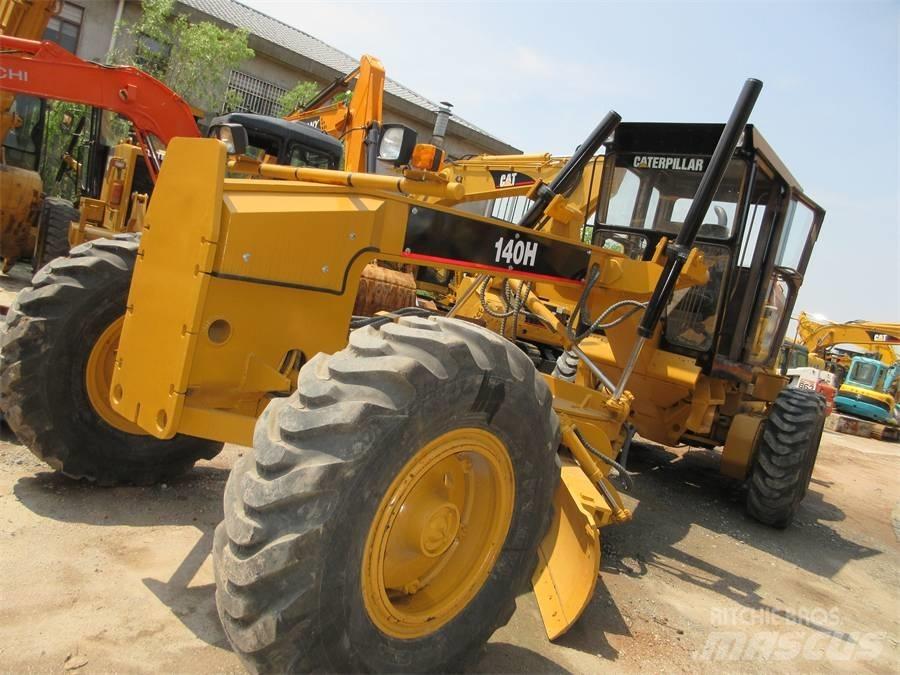 CAT 140 H 平土機