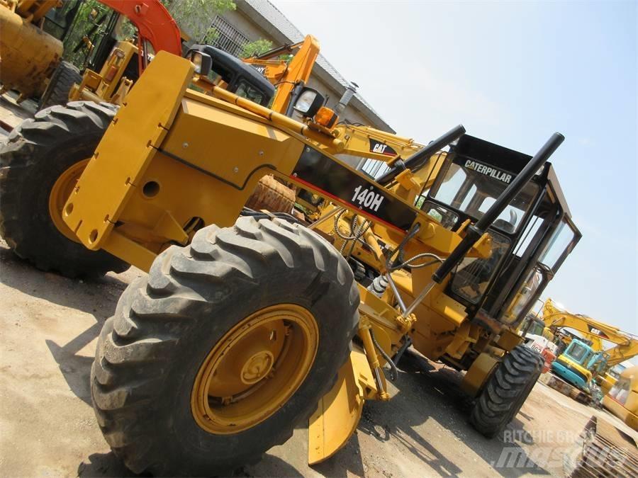 CAT 140 H 平土機