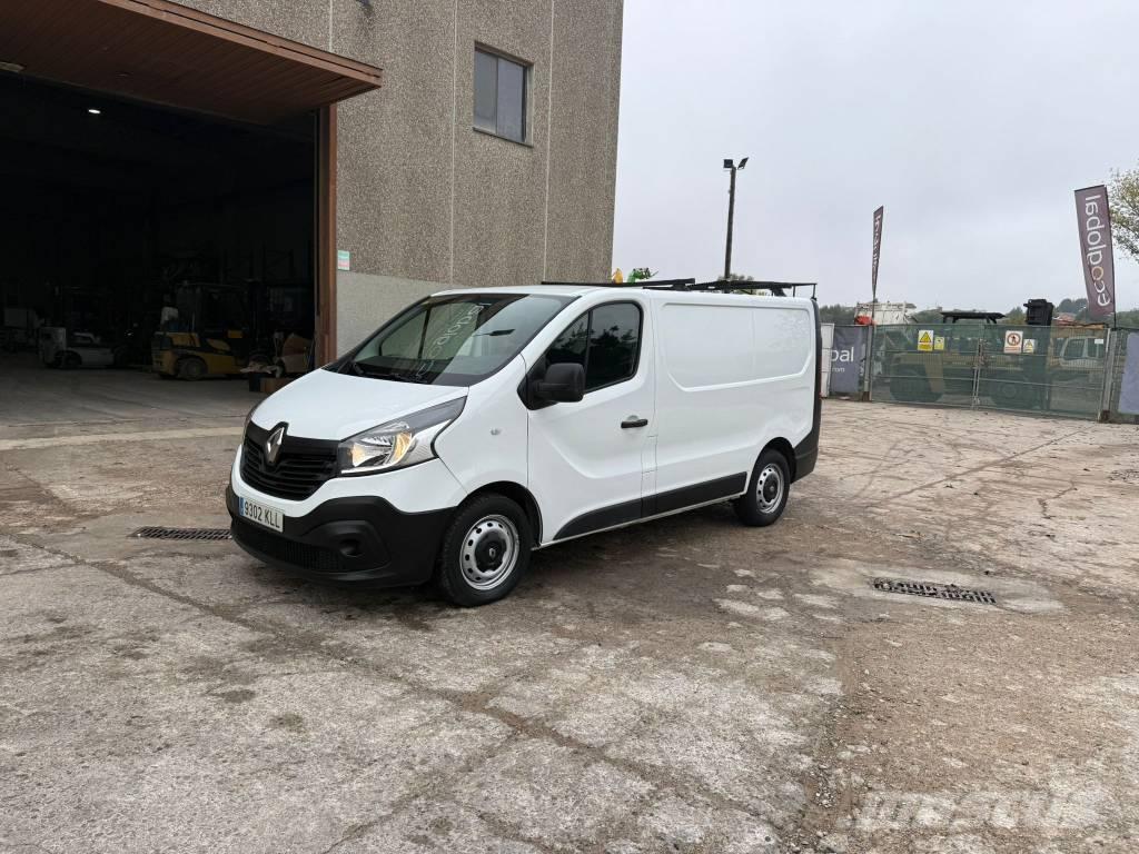 Renault Trafic 廂式貨物運輸車