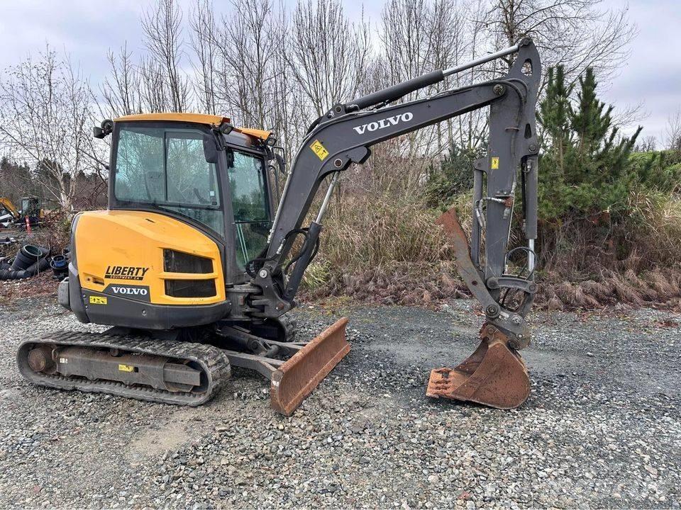 Volvo ECR 40 D 小型挖土機/掘鑿機<7t(小型挖掘機)