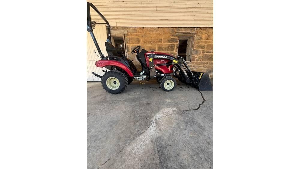 Yanmar SA223 曳引機