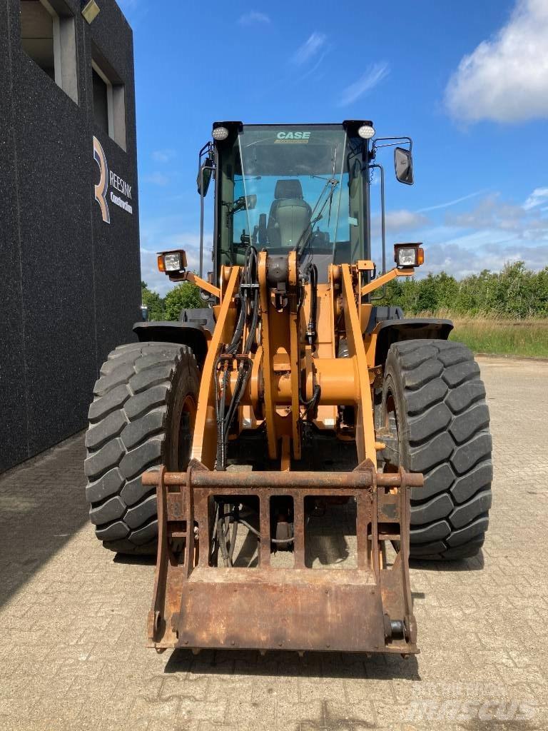 CASE 621 F XR 輪胎式裝載機