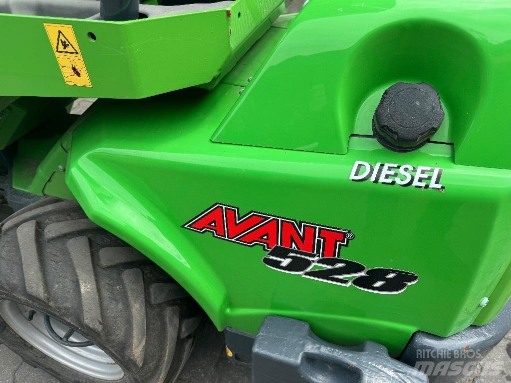 Avant 528 小型裝載機