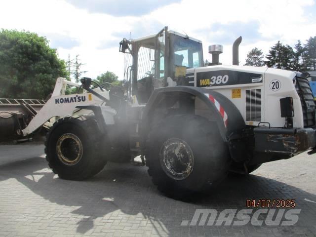 Komatsu WA 380 輪胎式裝載機