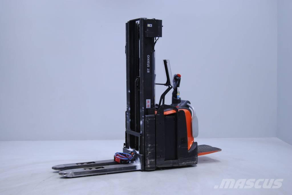 Toyota SPE140L 行走控制式堆積機