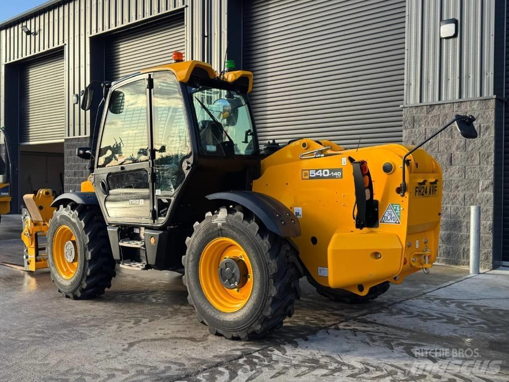 JCB 540-140 伸縮臂操作車