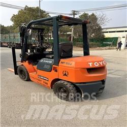 Toyota 02-7 FD F 30 柴油卡車