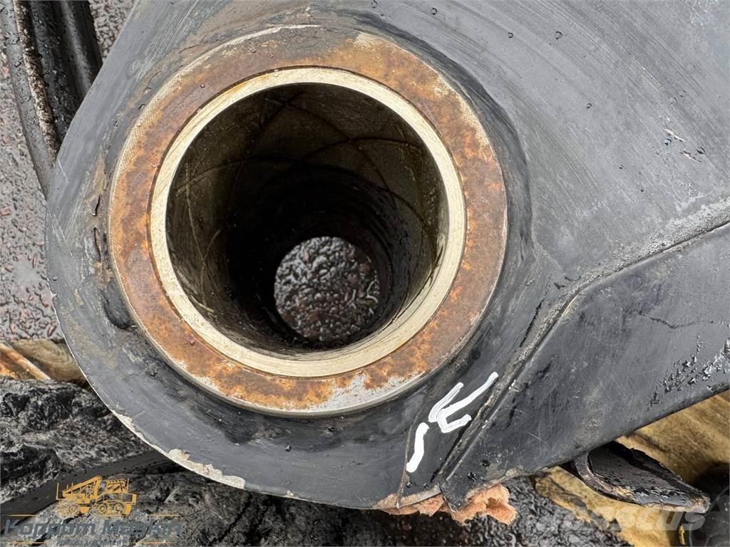 Komatsu 165F 運送起重機