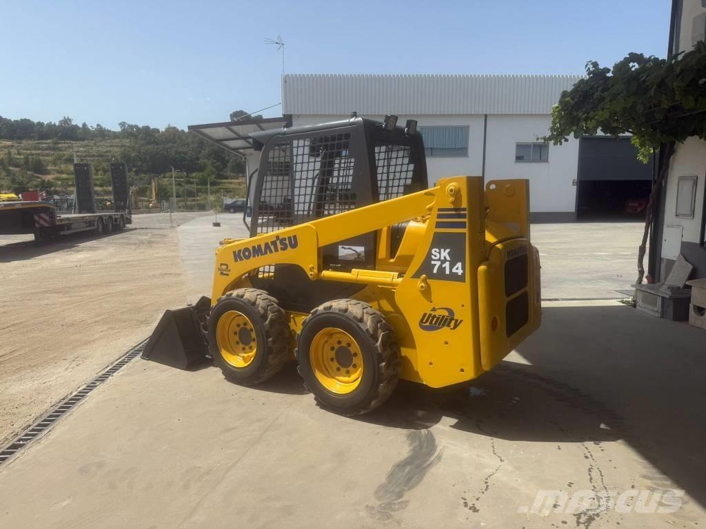 Komatsu SK 714 滑移轉向裝載機
