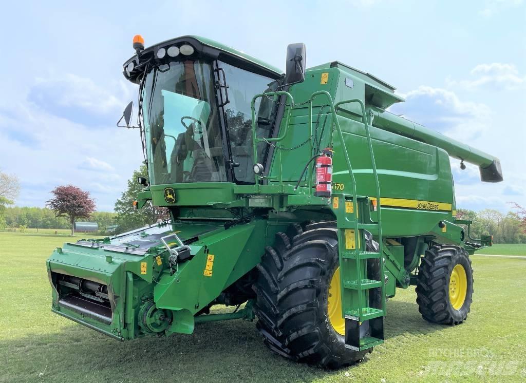 John Deere T670 聯合收穫機