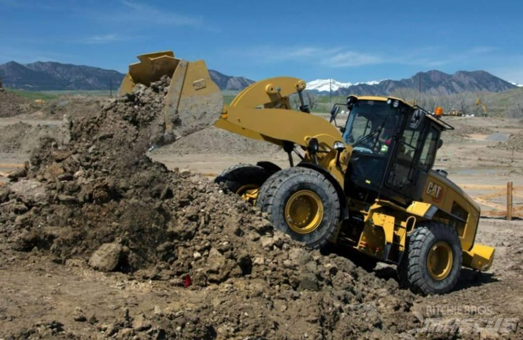 CAT 938 UTHYRES 輪胎式裝載機