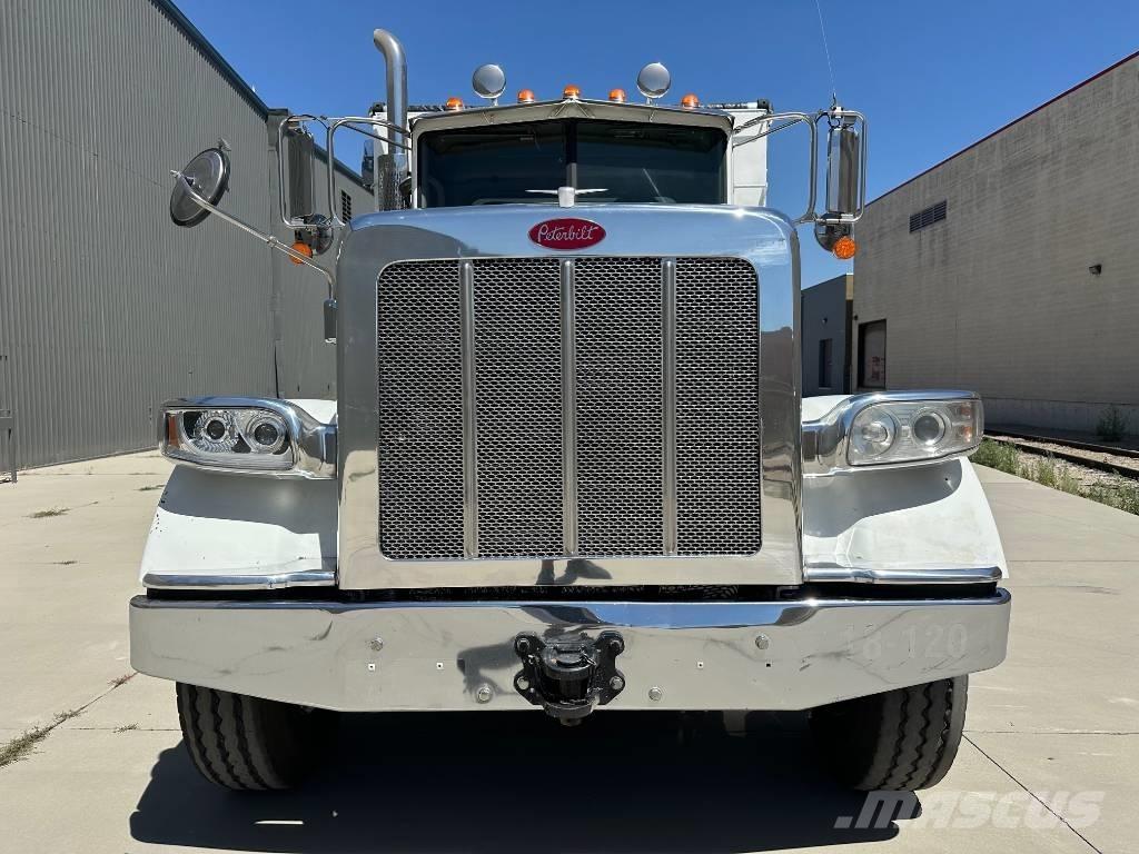 Peterbilt 367 傾卸式卡車