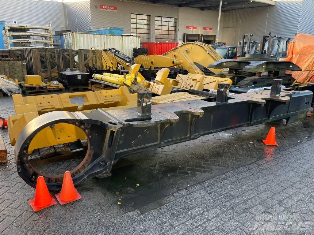 CAT 390 F L 底盤和懸架