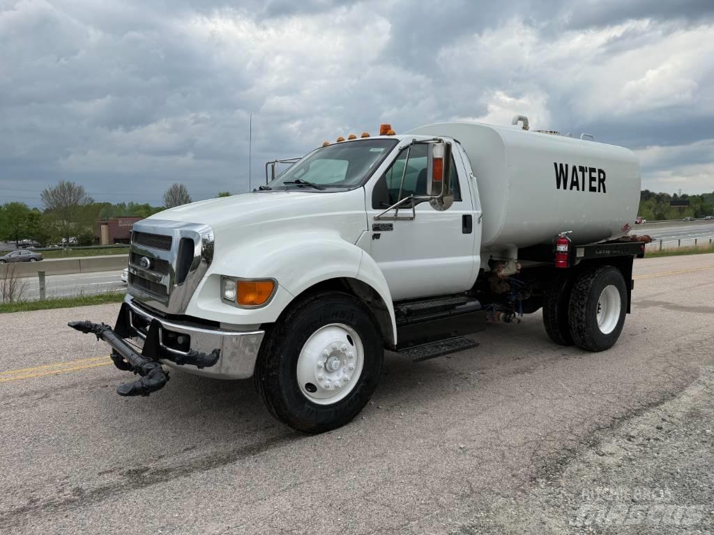 Ford F 650 水車