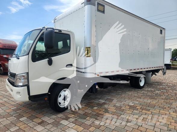 Hino 195 貨箱式卡車