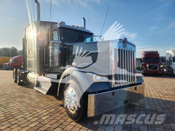 Kenworth W900 曳引機組件