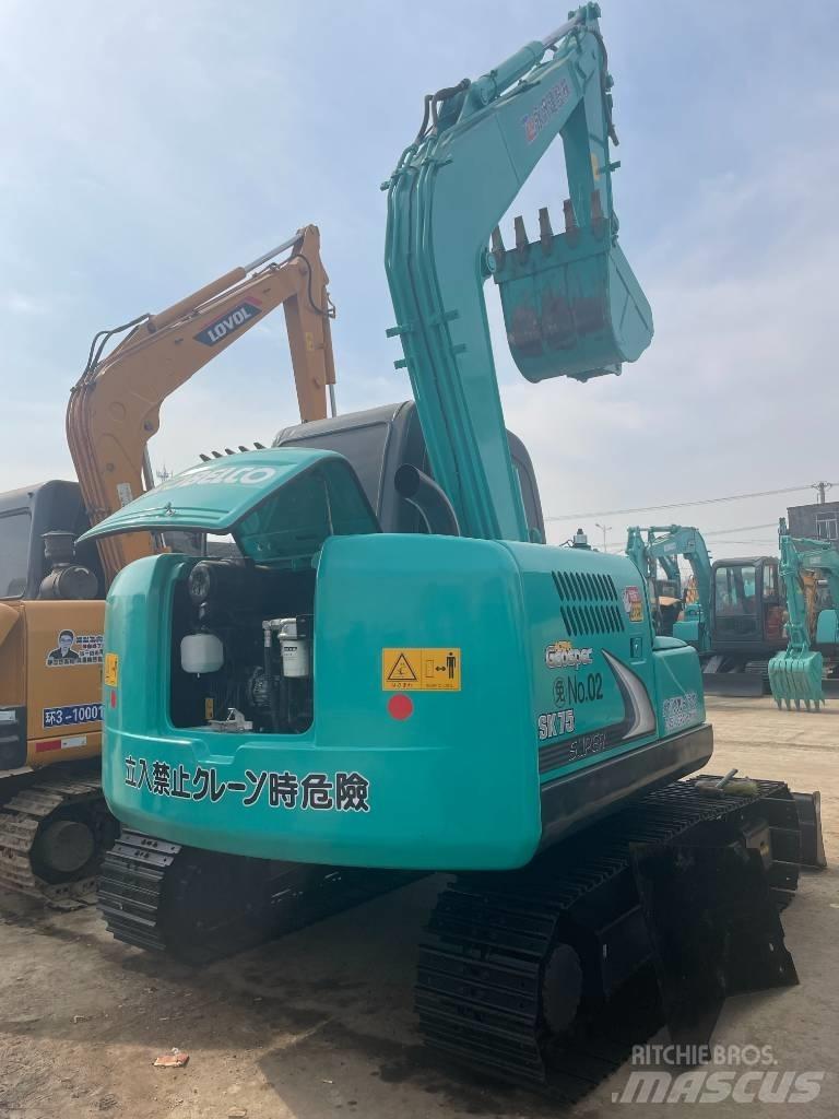 Kobelco SK 75 小型挖土機/掘鑿機<7t(小型挖掘機)