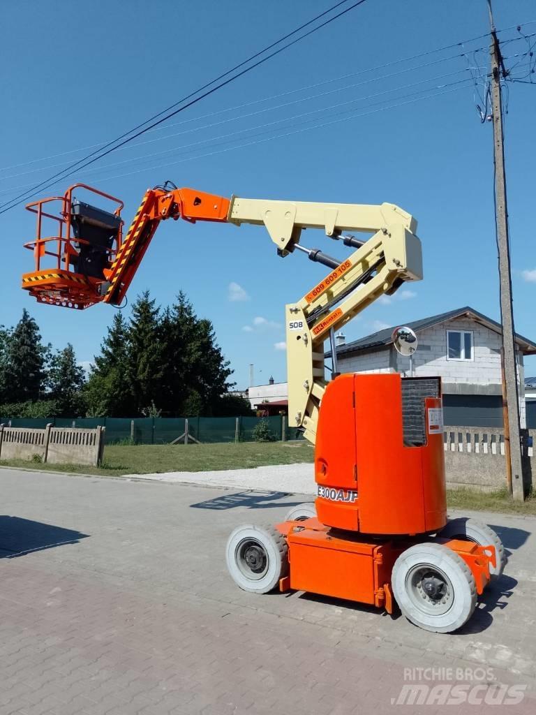 JLG E 300 AJP 曲臂高空作業車