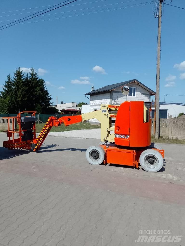 JLG E 300 AJP 曲臂高空作業車