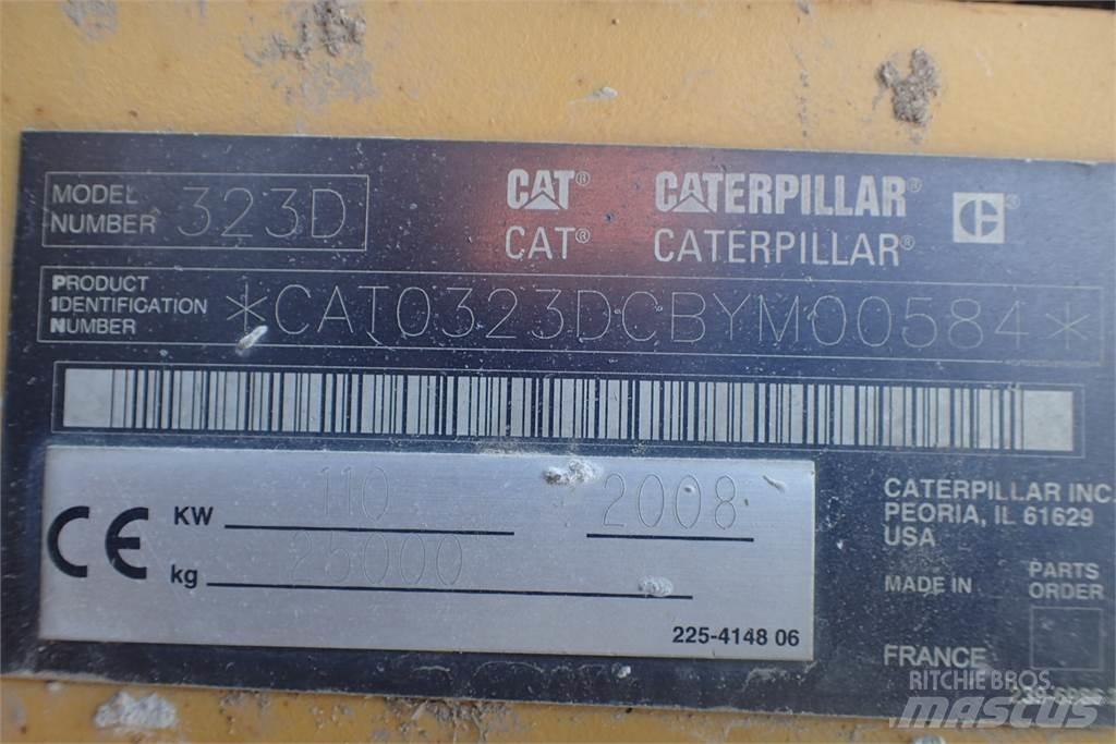 CAT 323D 曳引機