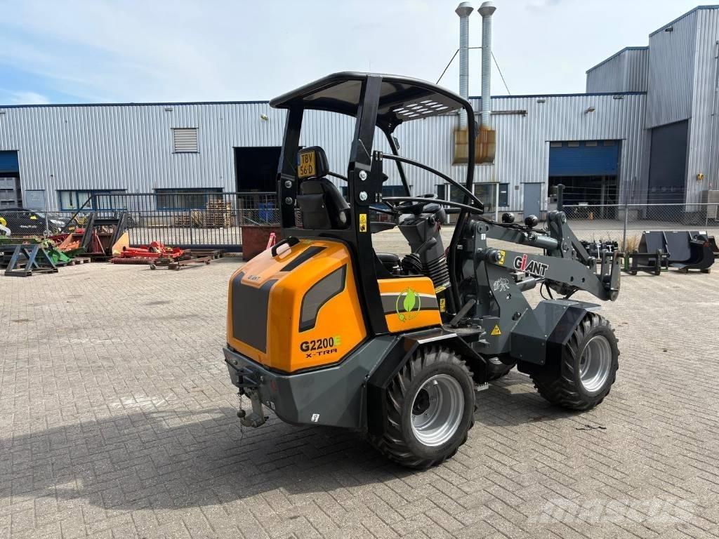 Giant G2200 E Xtra 小型裝載機