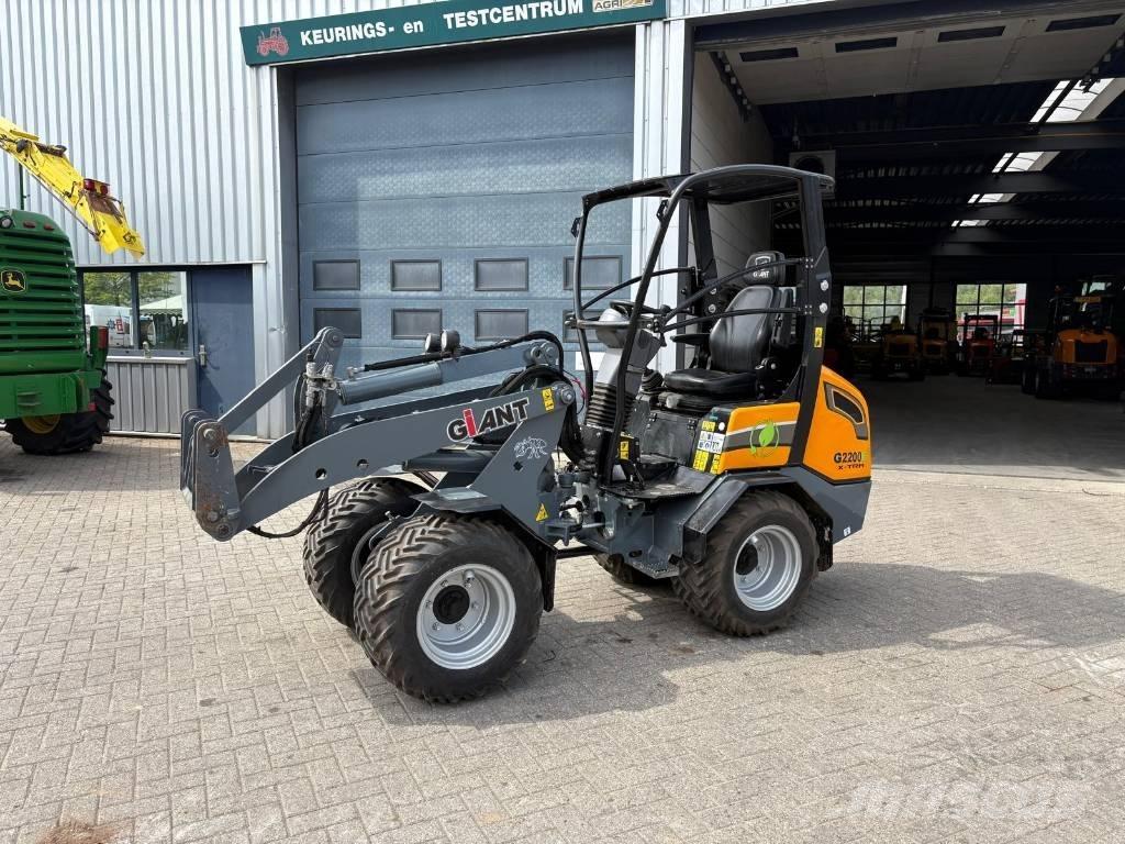Giant G2200 E Xtra 小型裝載機