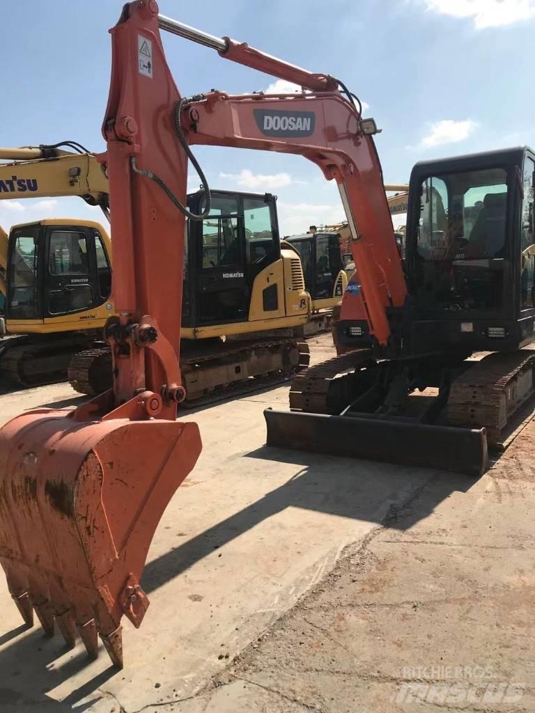 Doosan DX 60 履帶式 挖土機/掘鑿機/挖掘機