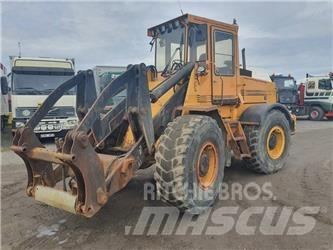 Ljungby 1221 輪胎式裝載機