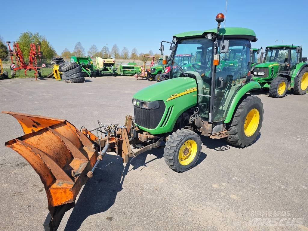 John Deere 3720 小型曳引機
