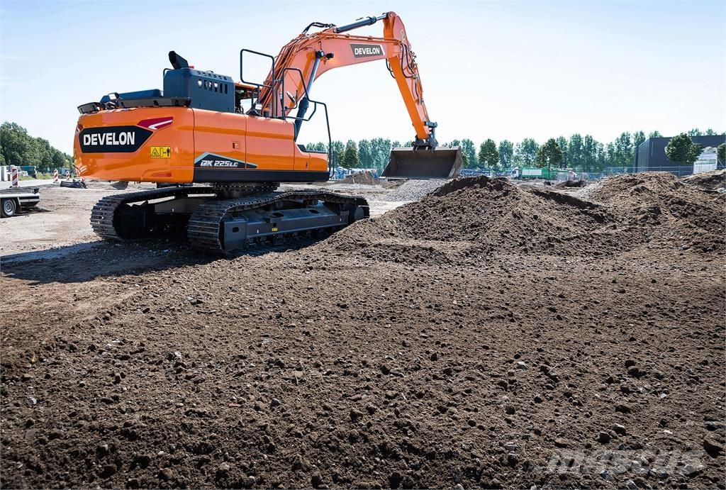 Develon DX225LC-7 履帶式 挖土機/掘鑿機/挖掘機