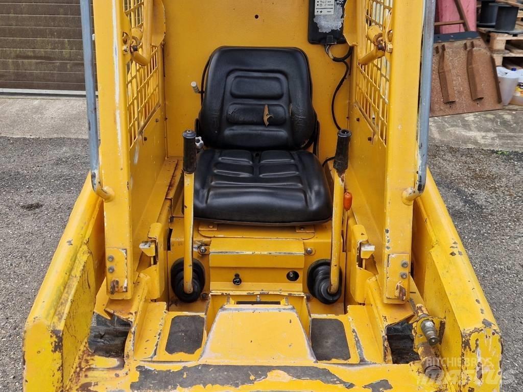 Bobcat 453 滑移轉向裝載機