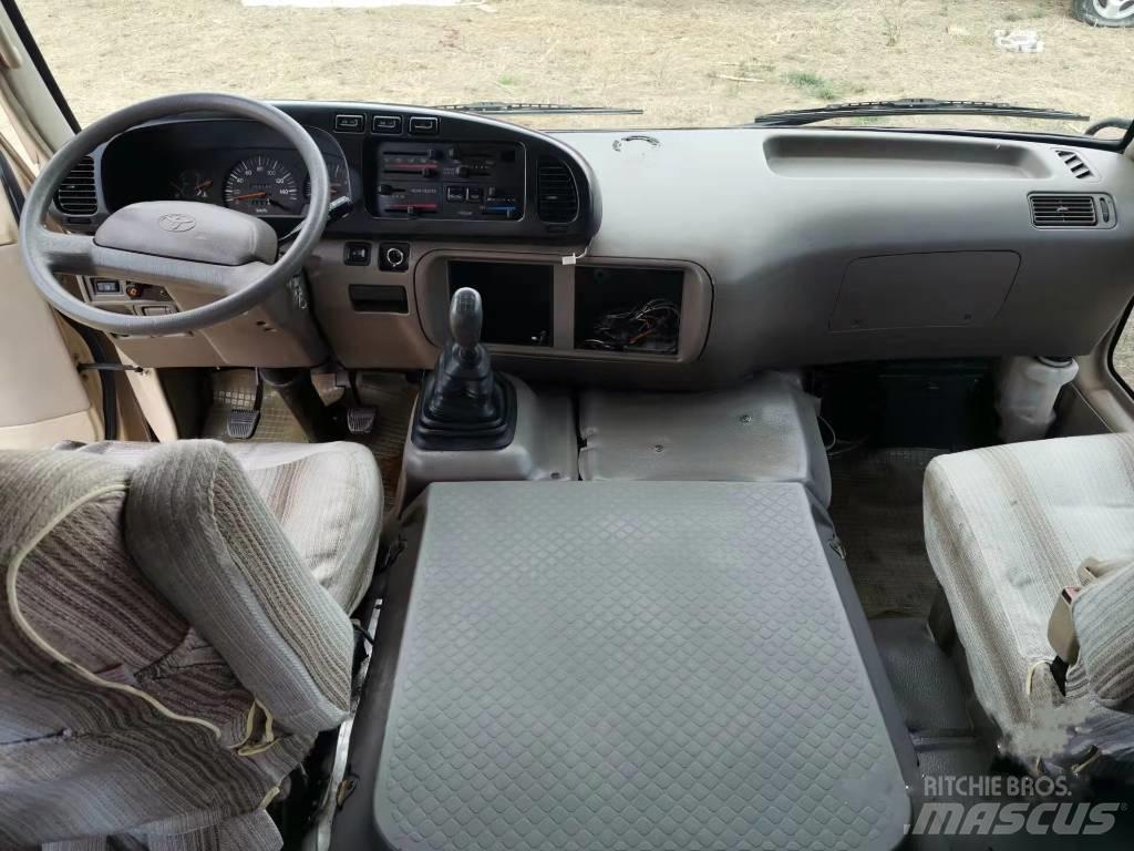 Toyota Coaster 公路客運汽車