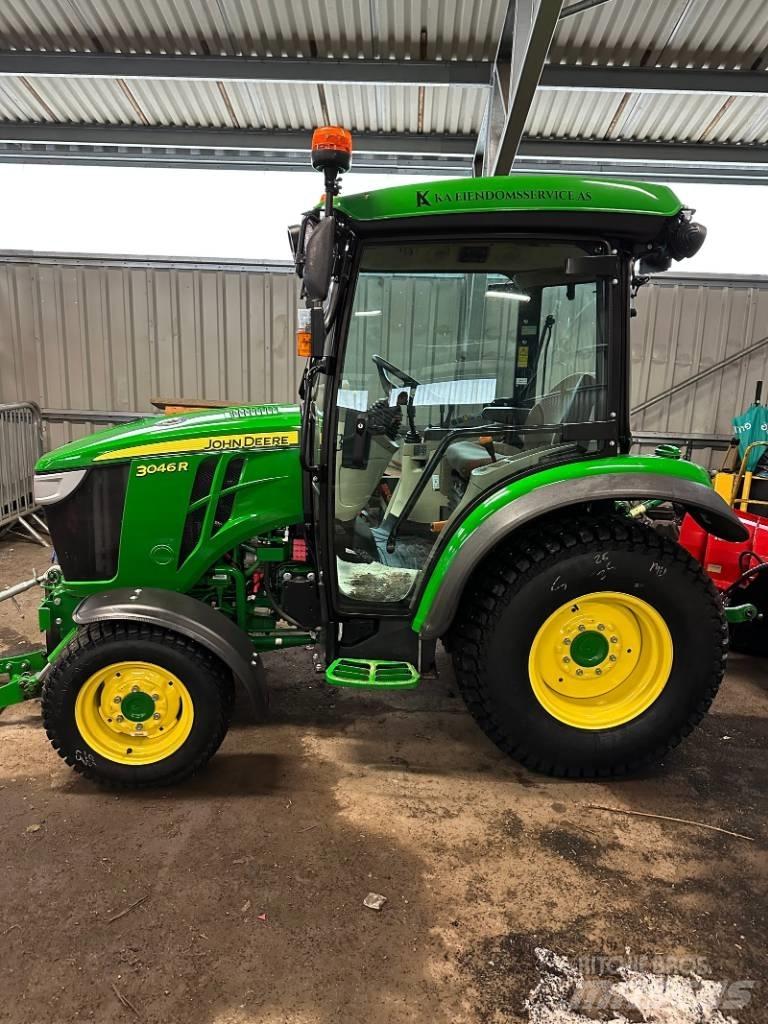 John Deere 3046 R 曳引機