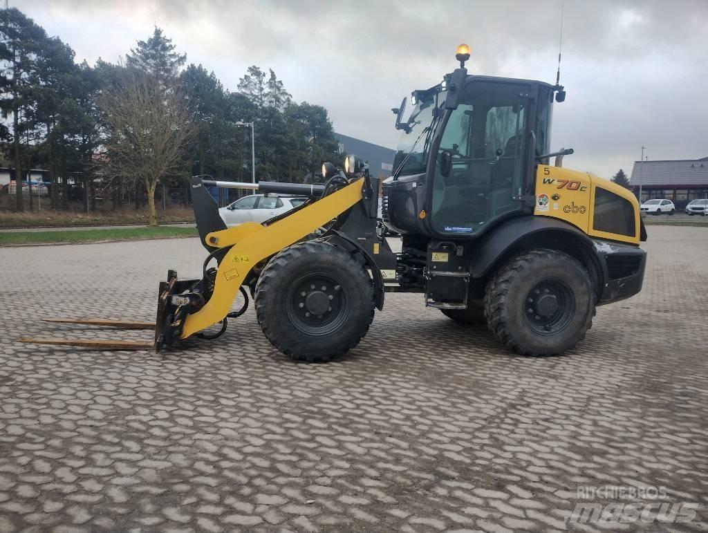 New Holland W70C 輪胎式裝載機
