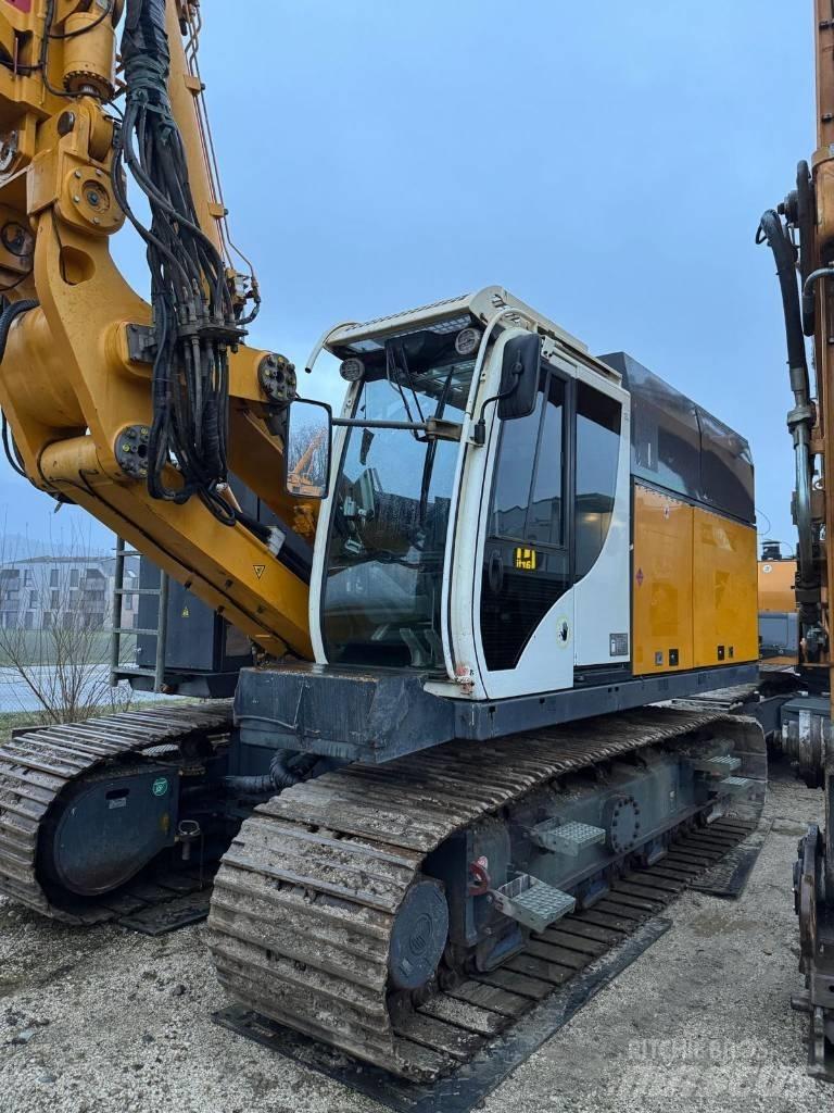 Bauer RTG RG 19 T 振動打樁機