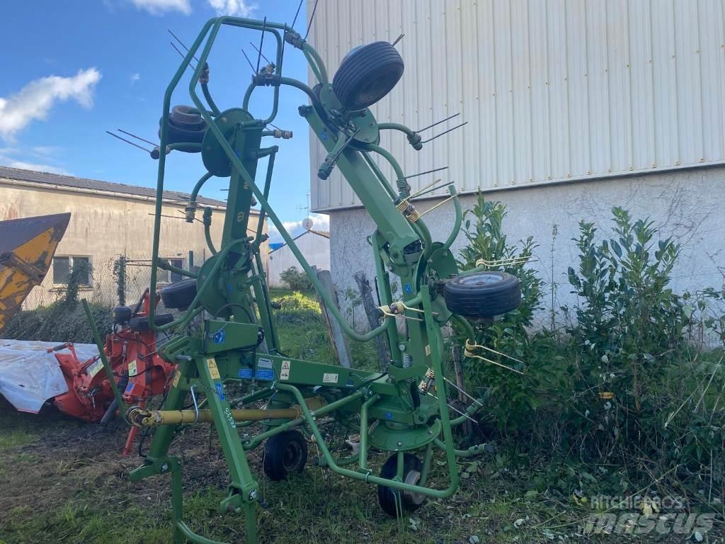 Krone KW6.72 耙與翻草機