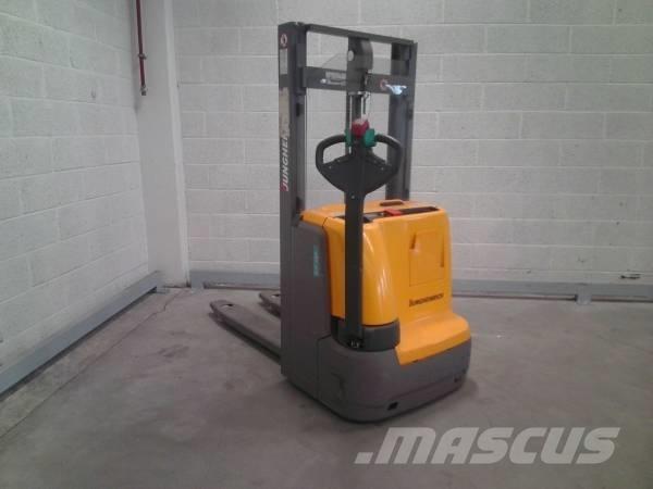 Jungheinrich EJC 110 行走控制式堆積機